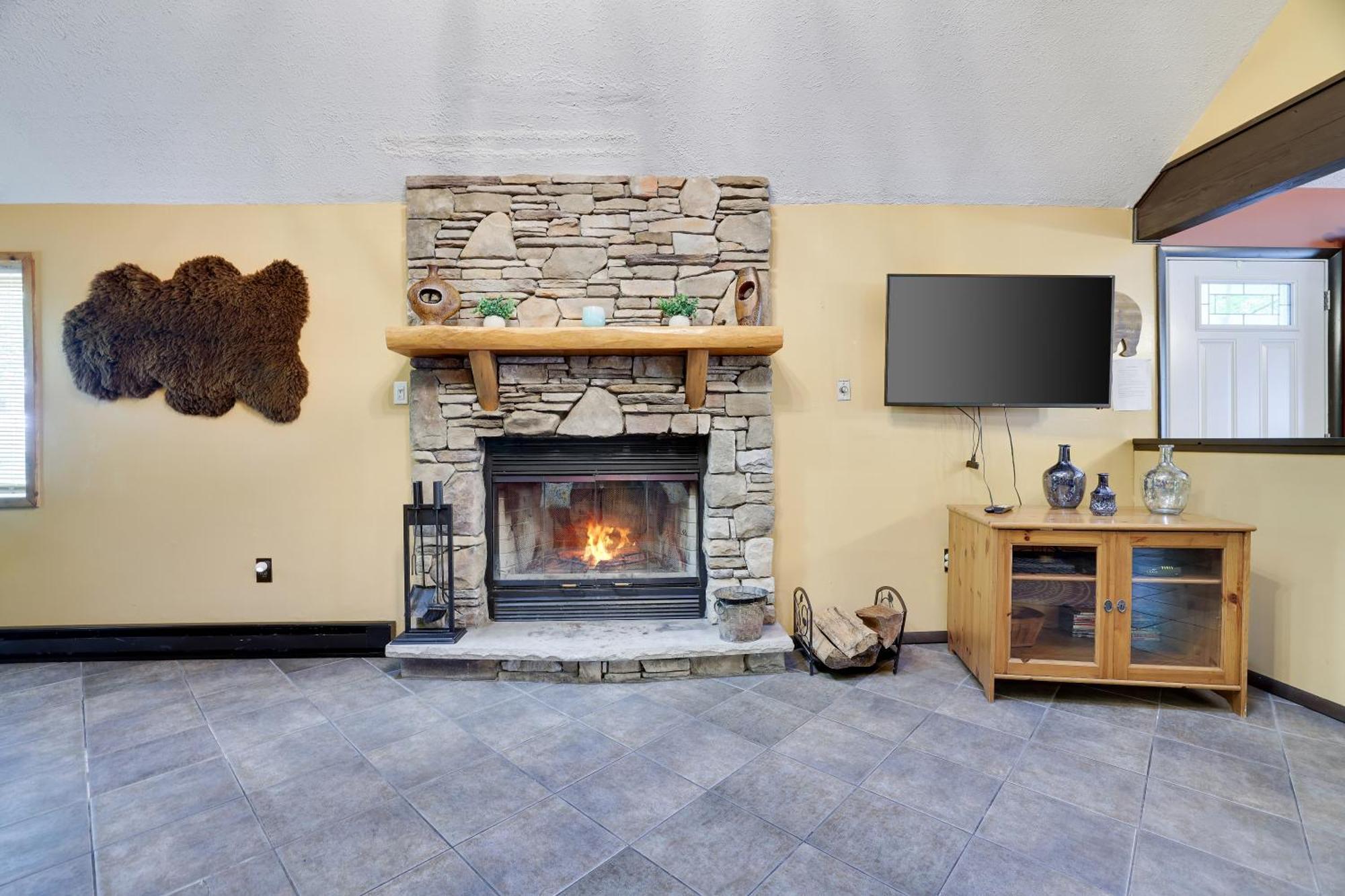Chalet Renovated Near Casino, Camelback , Kalahari 4Bdrms Firepit Hot Tub Game Room Tobyhanna Exterior foto